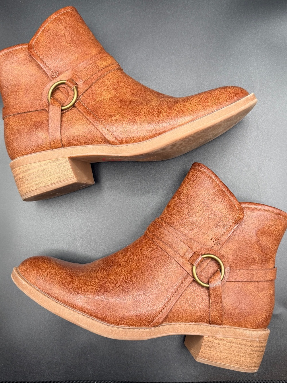 Baretraps Marshall ankle boots 10 brown western harness bootie block heel EUC
